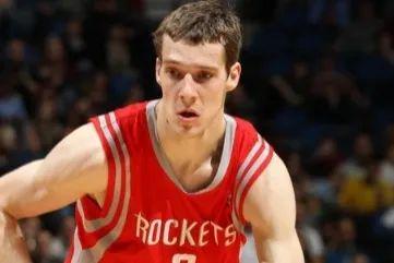 他通过手势 他通过手势